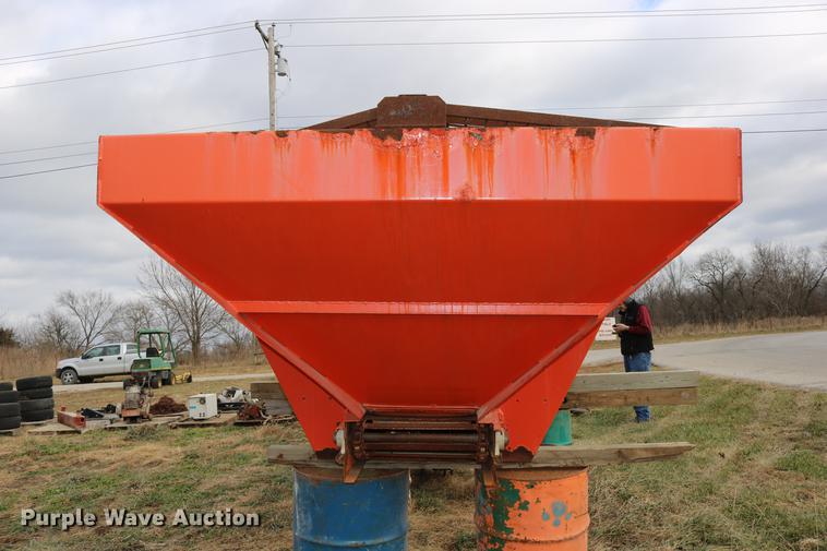 image for item EE9981 Warren E/HC2400-14 spreader