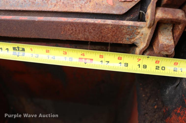 image for item EE9981 Warren E/HC2400-14 spreader