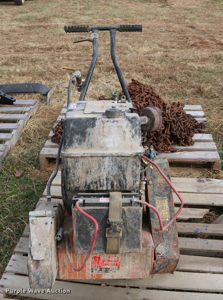 image for item EE9982 Concrete saw