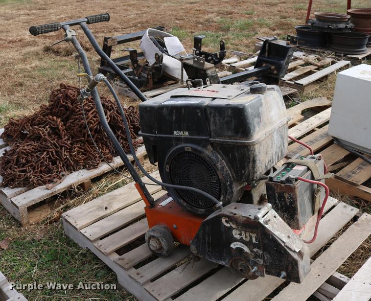 image for item EE9982 Concrete saw