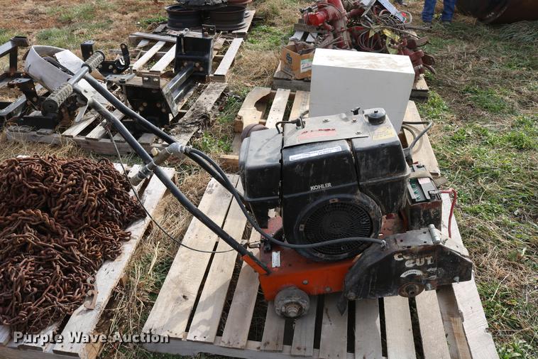 image for item EE9982 Concrete saw