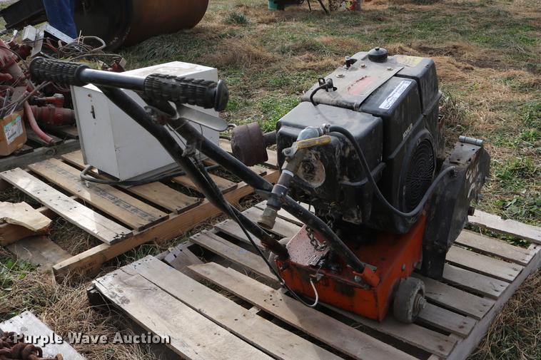 image for item EE9982 Concrete saw