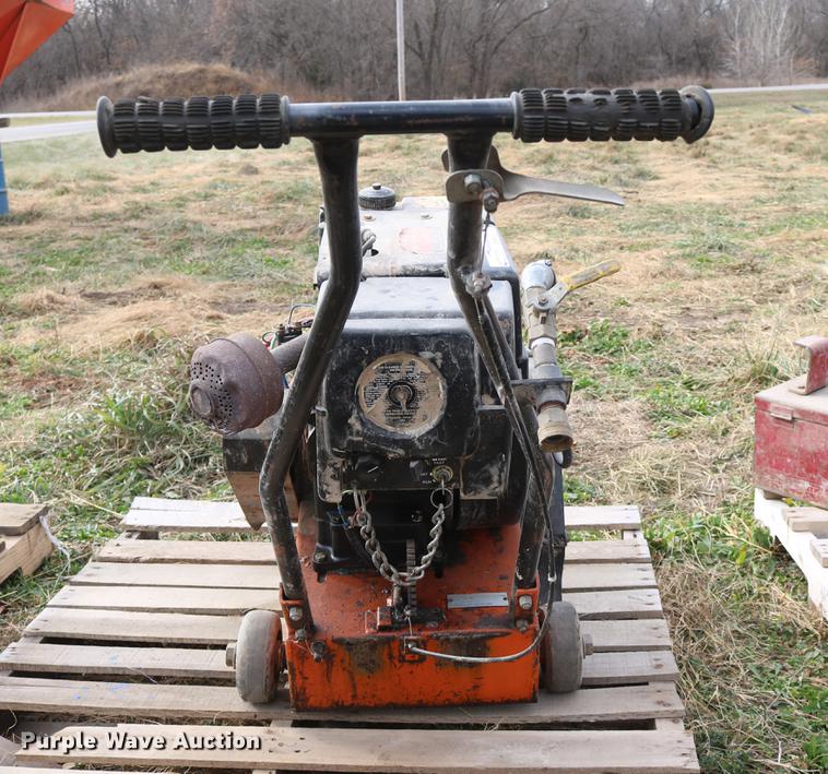 image for item EE9982 Concrete saw