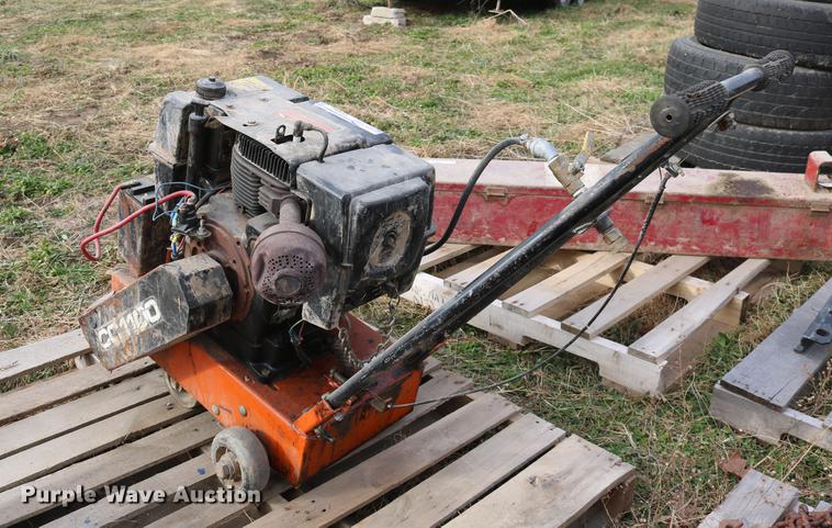 image for item EE9982 Concrete saw