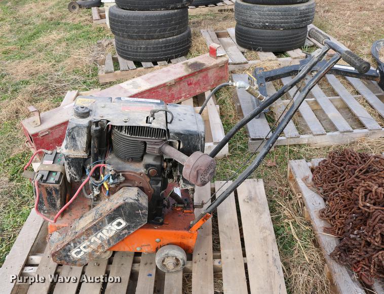 image for item EE9982 Concrete saw