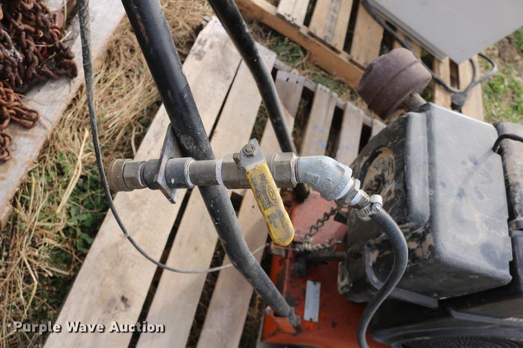 image for item EE9982 Concrete saw