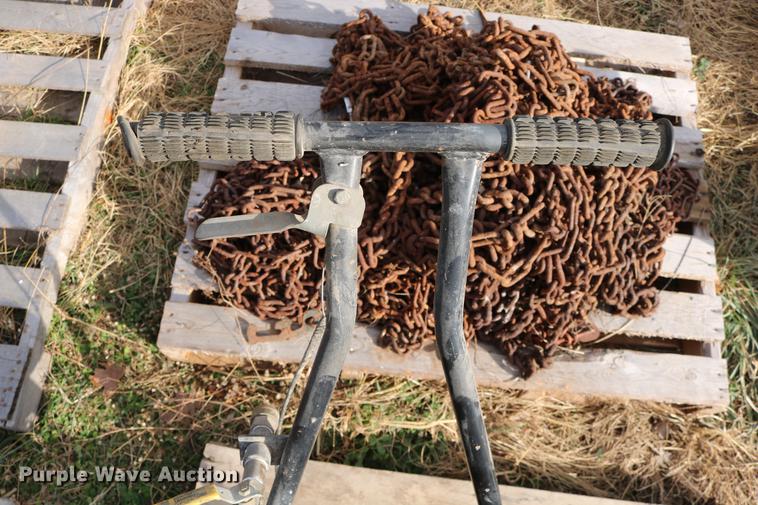 image for item EE9982 Concrete saw