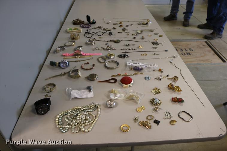 image for item EE9989 Jewelry