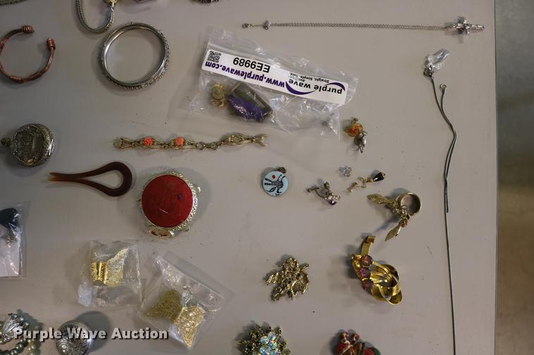 image for item EE9989 Jewelry