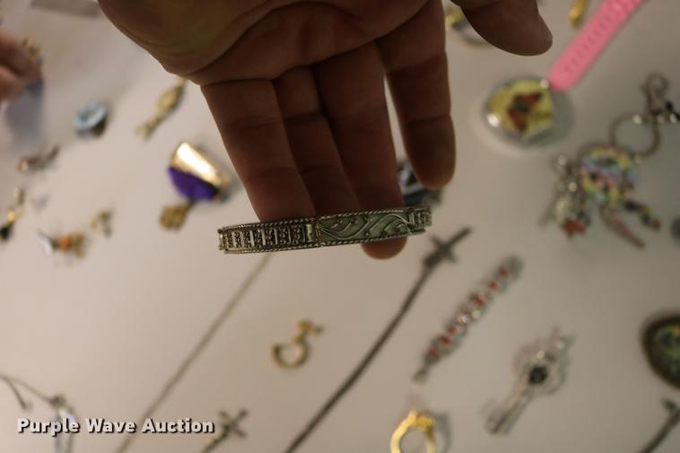 image for item EE9989 Jewelry