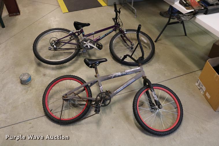 image for item EE9991 (2) bicycles