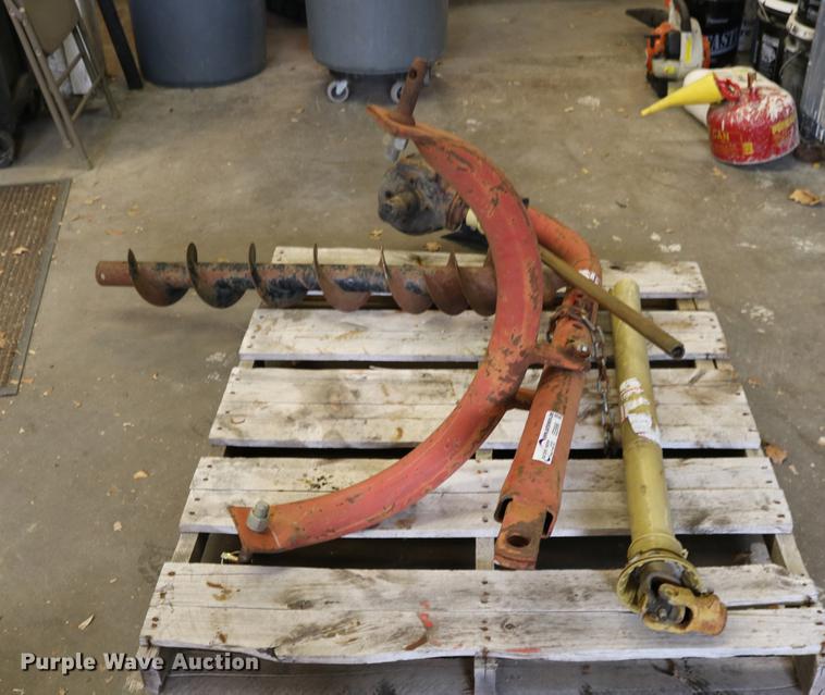 image for item EE9996 Tractor Supply auger