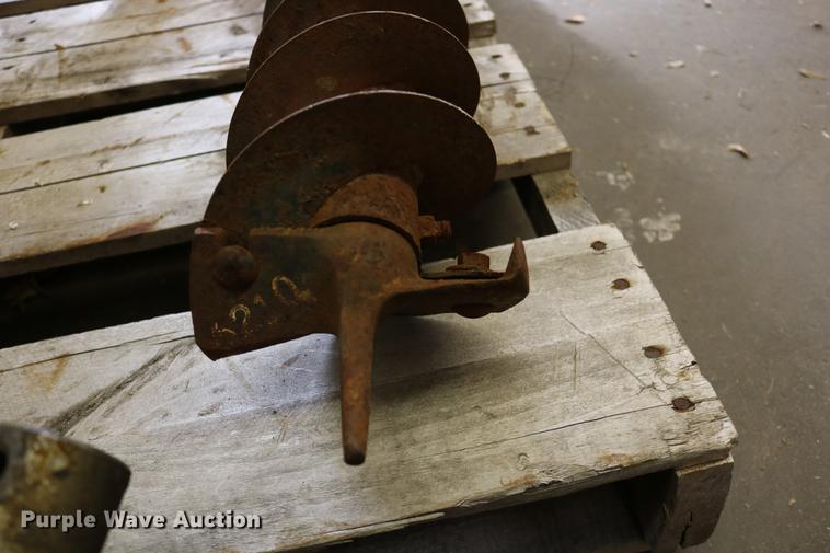 image for item EE9996 Tractor Supply auger