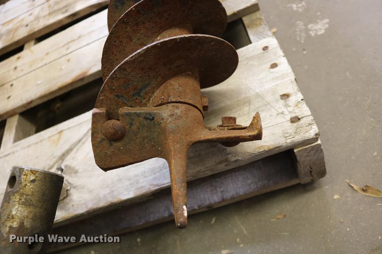 image for item EE9996 Tractor Supply auger