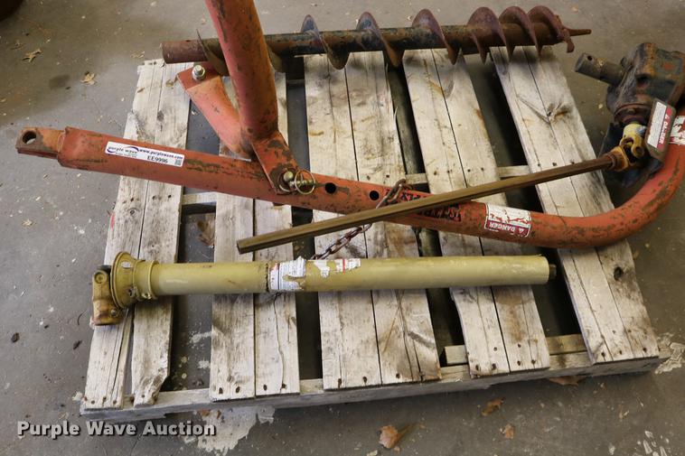 image for item EE9996 Tractor Supply auger