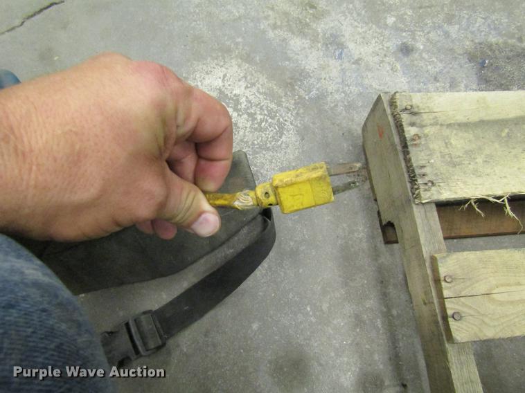 image for item EE9999 Nobles Speed Scrub 2001 floor scrubber