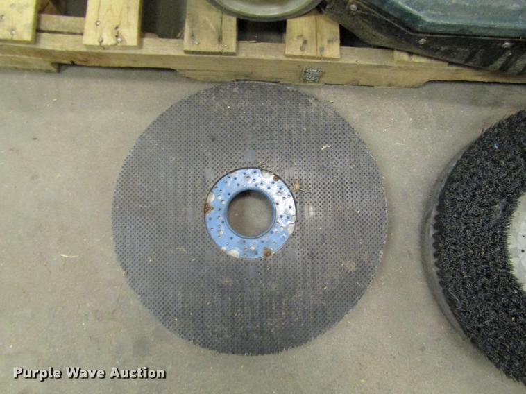 image for item EE9999 Nobles Speed Scrub 2001 floor scrubber