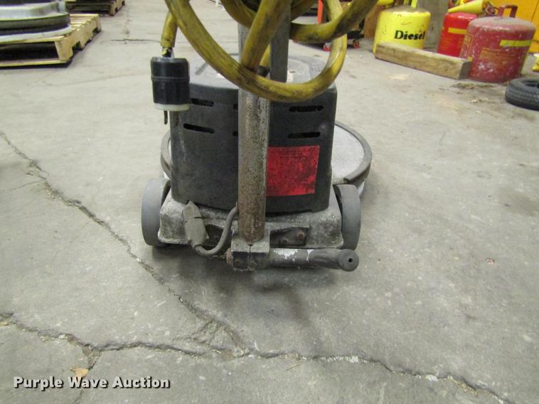 image for item EH9502 Cleaning equipment