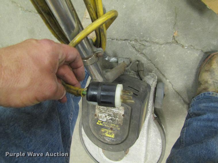 image for item EH9502 Cleaning equipment