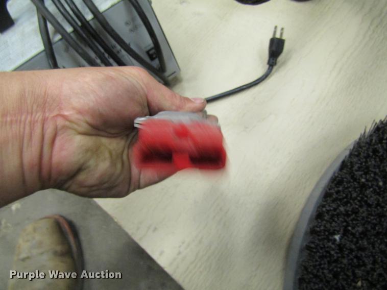 image for item EH9502 Cleaning equipment