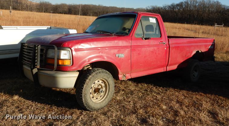 image for item J5544 1994 Ford F150 XL pickup truck