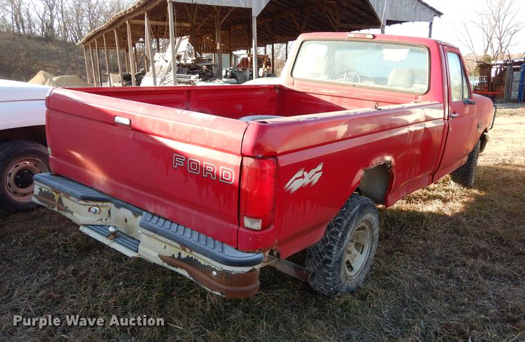 image for item J5544 1994 Ford F150 XL pickup truck