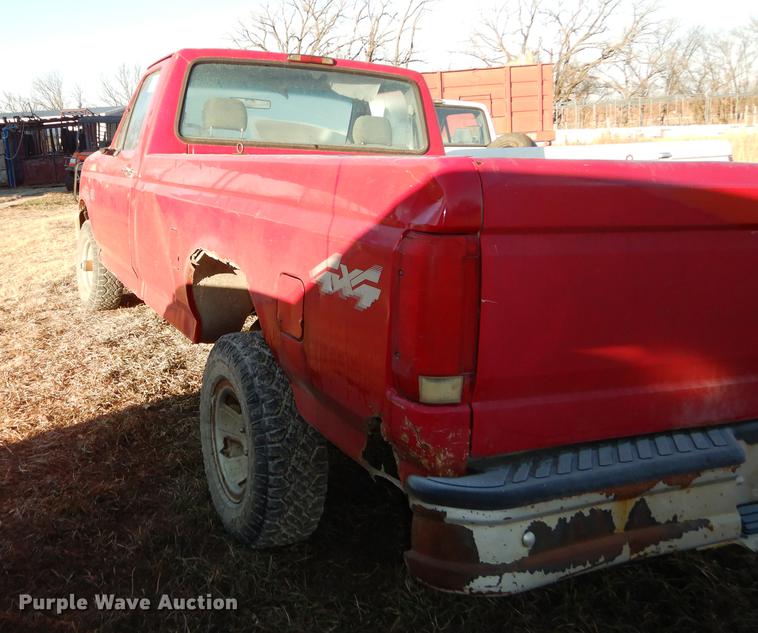 image for item J5544 1994 Ford F150 XL pickup truck