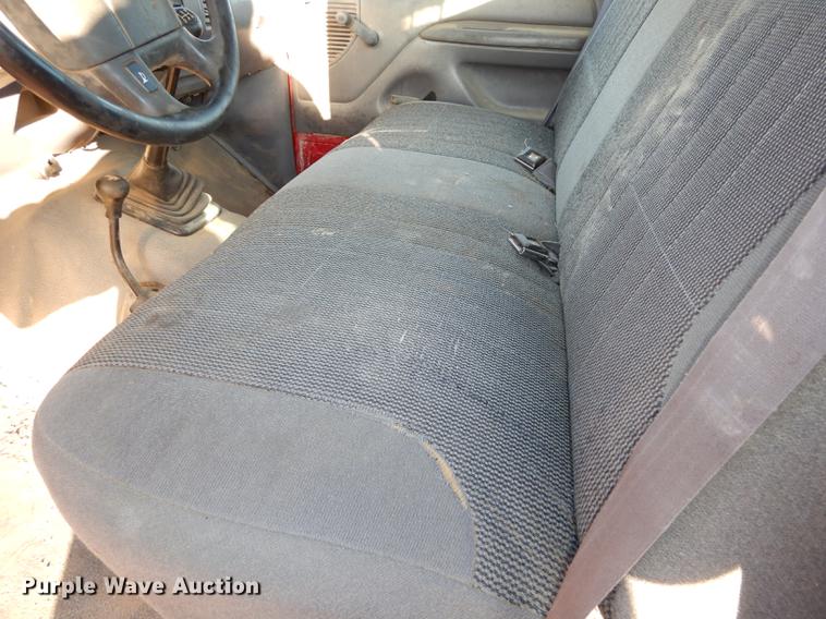 image for item J5544 1994 Ford F150 XL pickup truck