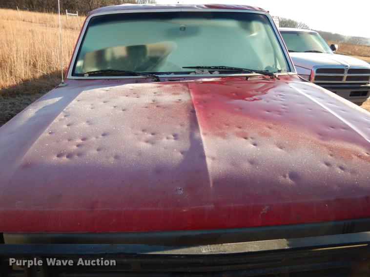 image for item J5544 1994 Ford F150 XL pickup truck