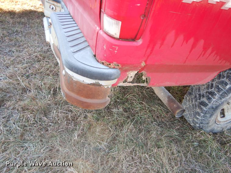 image for item J5544 1994 Ford F150 XL pickup truck