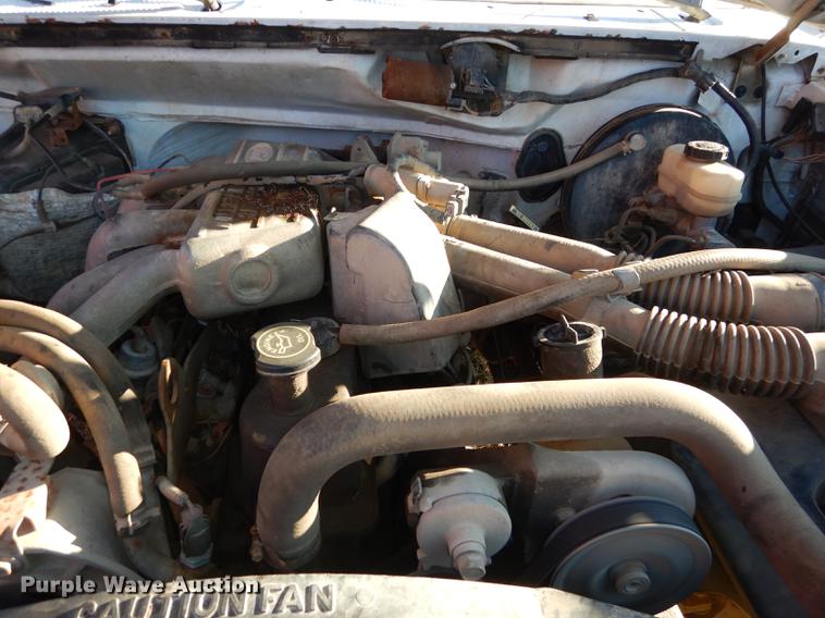 image for item J5545 1993 Ford F150 XL pickup truck