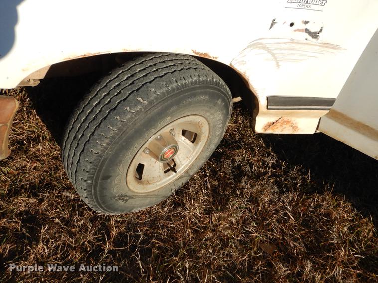 image for item J5545 1993 Ford F150 XL pickup truck