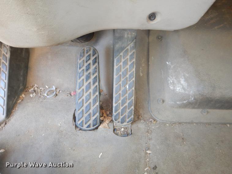 image for item J5564 2002 Sterling L8500 tree grapple truck