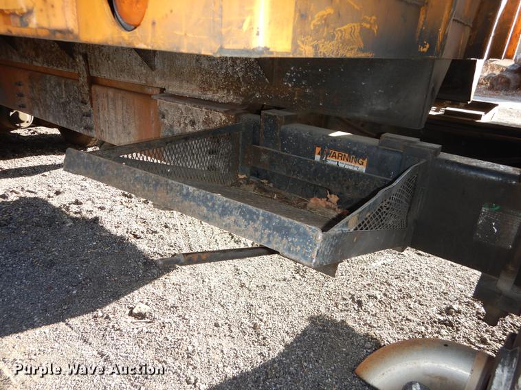 image for item J5564 2002 Sterling L8500 tree grapple truck