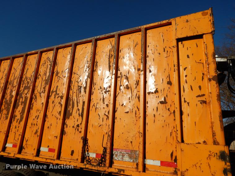 image for item J5564 2002 Sterling L8500 tree grapple truck