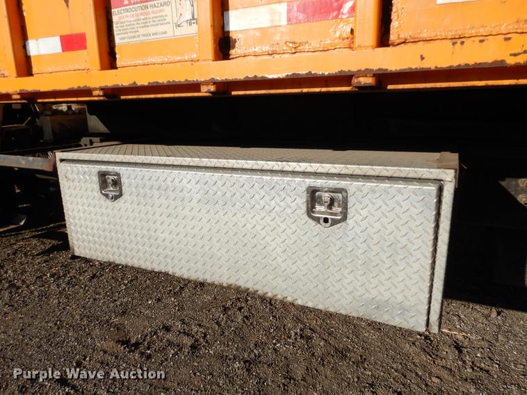 image for item J5564 2002 Sterling L8500 tree grapple truck