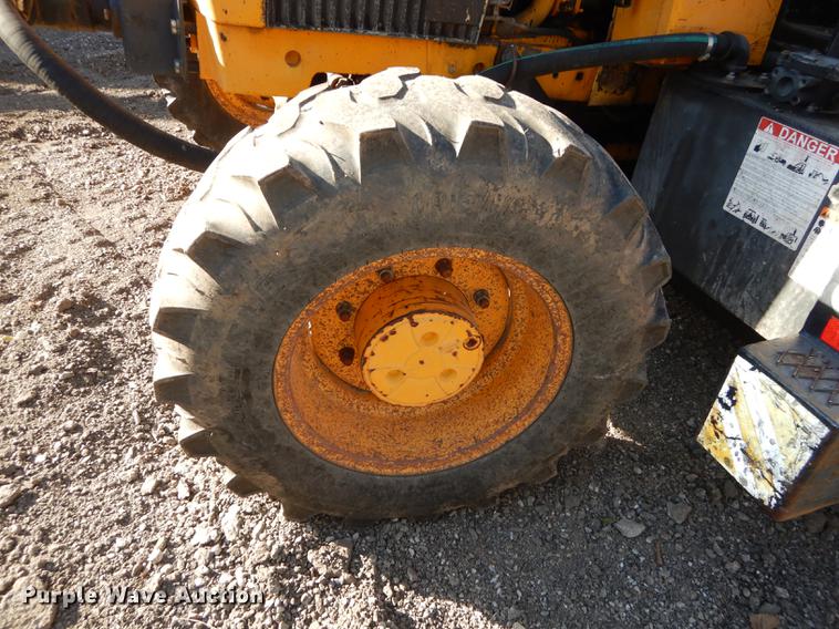 image for item J5580 John Deere 2755 tractor