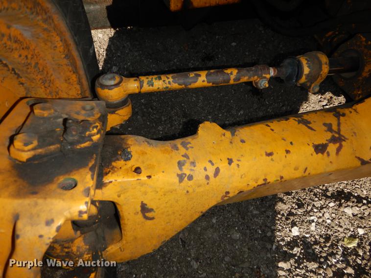 image for item J5580 John Deere 2755 tractor