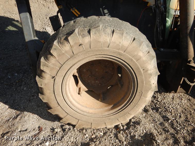 image for item J5580 John Deere 2755 tractor