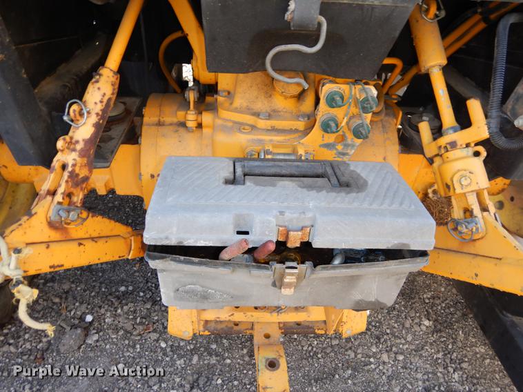 image for item J5580 John Deere 2755 tractor