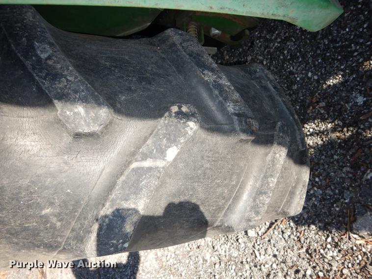 image for item J5582 1995 John Deere 970 tractor