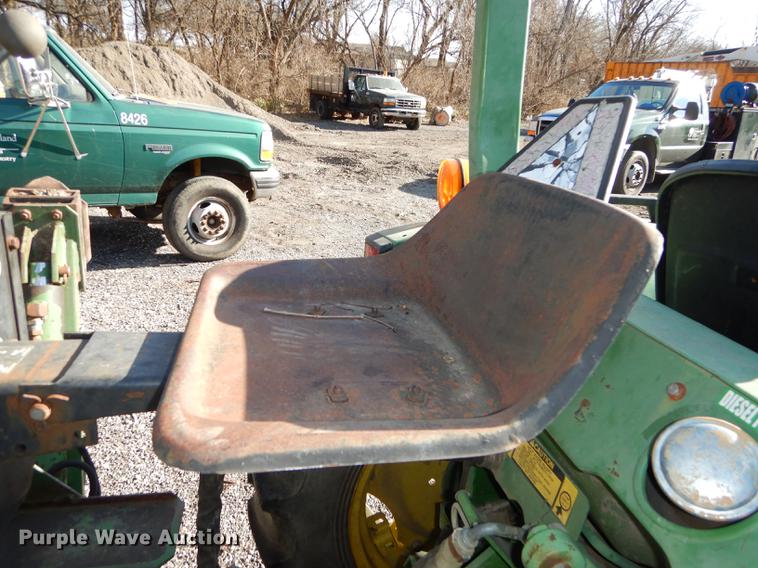 image for item J5582 1995 John Deere 970 tractor