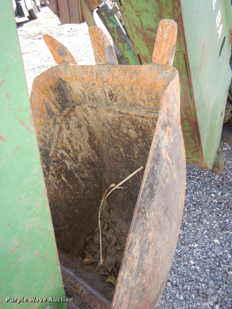 image for item J5582 1995 John Deere 970 tractor