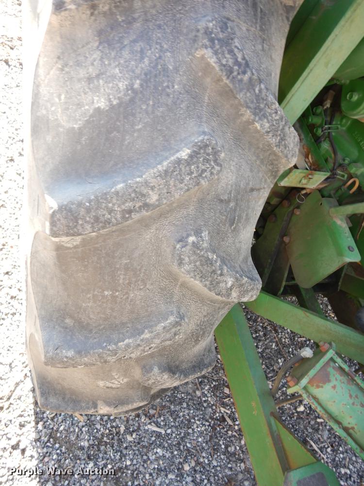 image for item J5582 1995 John Deere 970 tractor