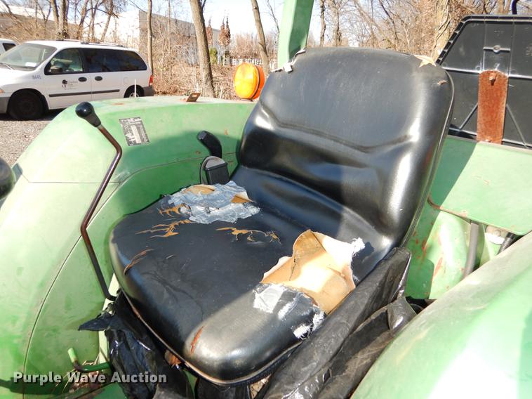 image for item J5582 1995 John Deere 970 tractor