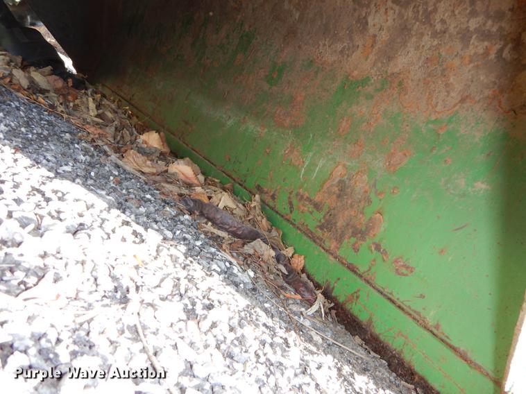 image for item J5582 1995 John Deere 970 tractor