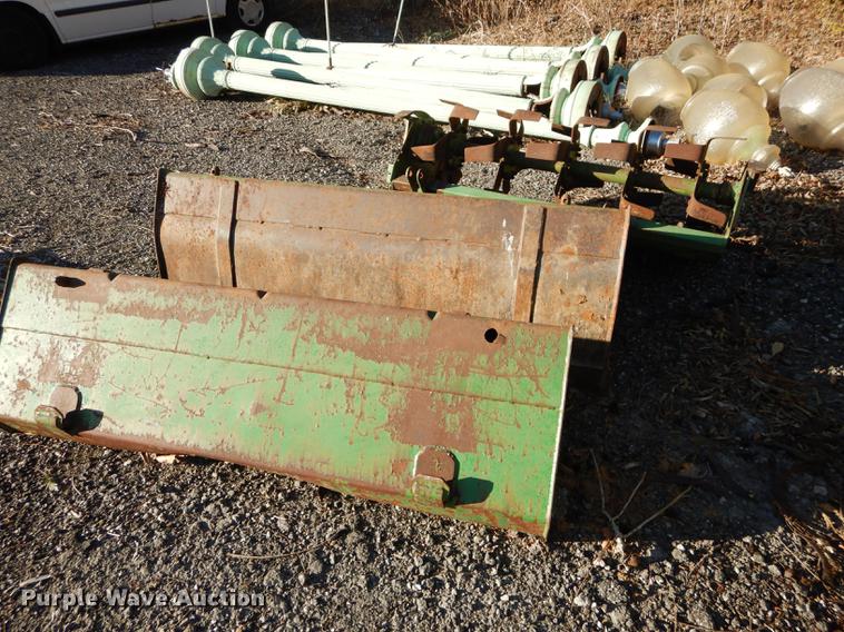 image for item J5582 1995 John Deere 970 tractor