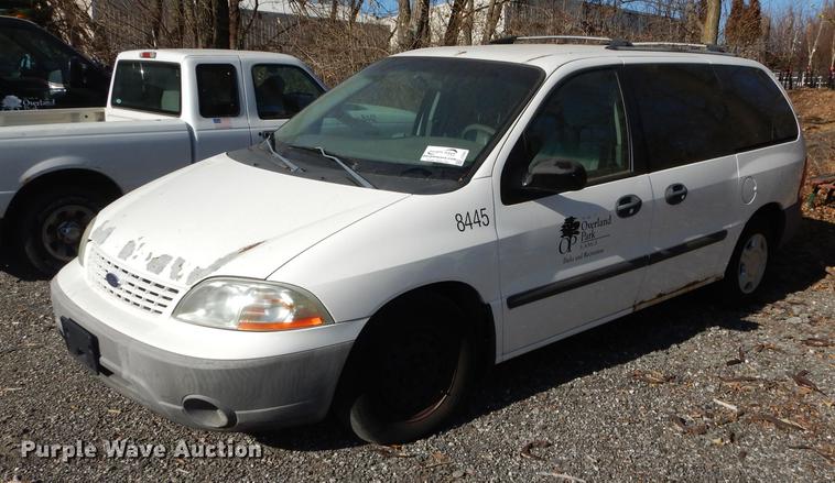 image for item J5583 2001 Ford Windstar LX van
