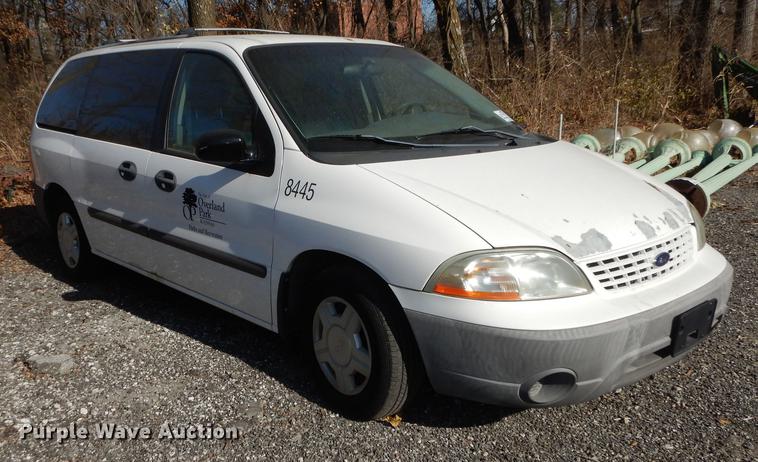 image for item J5583 2001 Ford Windstar LX van