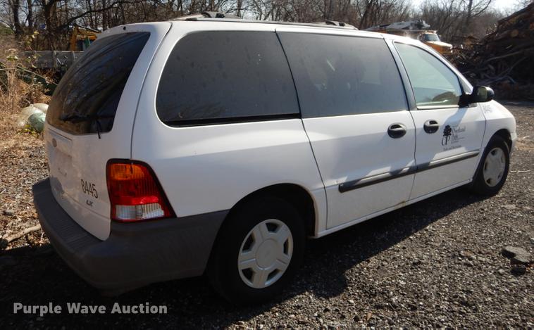 image for item J5583 2001 Ford Windstar LX van